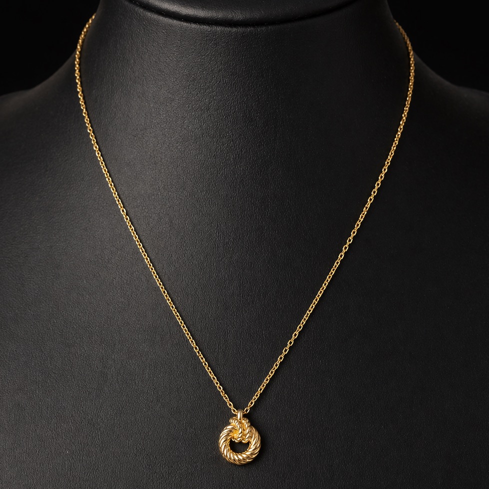 Dior Twisted Rope Knot Pendant On A Polished Yellow Gold Plated Necklace 18 550$